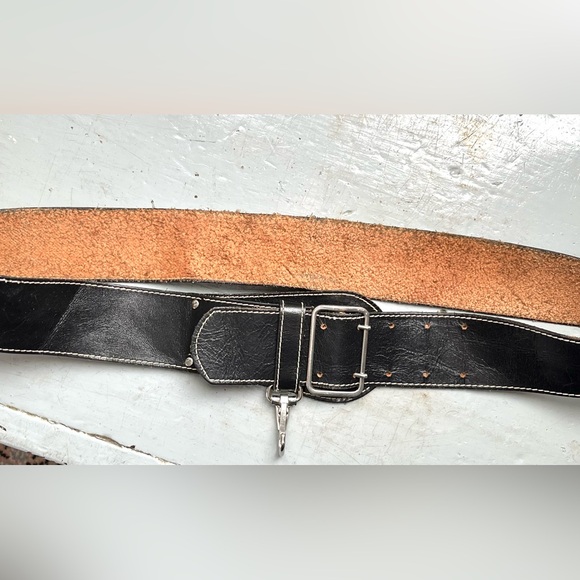 Unisex Black Leather Belt size 41 length - Picture 2 of 3